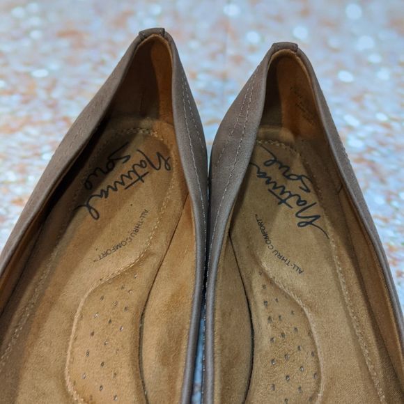 Naturalizer* Natural Soul Girly Twist Brown Flats - Picture 7 of 8